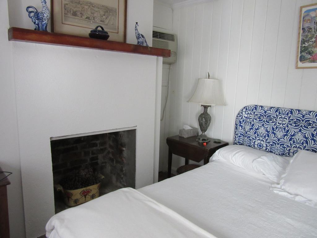 Historic 86 Church Street Charleston Bagian luar foto